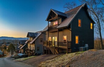 2127 Eagle Feather Dr in Sevierville, TN - Building Photo - Building Photo