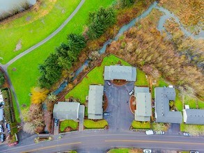 Park Lake in Beaverton, OR - Foto de edificio - Building Photo