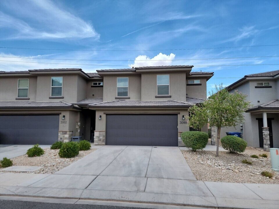 3098 S Relic Ridge Dr in Saint George, UT - Building Photo