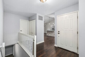 1972 Rollins Ct in Naperville, IL - Building Photo - Building Photo