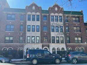 1824 N Lincoln Park W in Chicago, IL - Foto de edificio - Building Photo