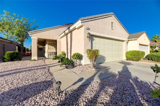 2144 Desert Woods Dr in Henderson, NV - Building Photo - Building Photo