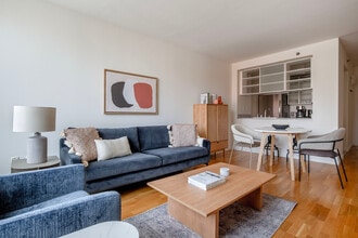 180 W 20th St in New York, NY - Foto de edificio - Building Photo