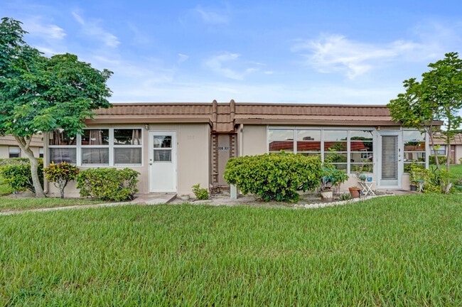 338 Seville Terrace in Delray Beach, FL - Building Photo - Building Photo