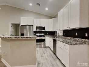 175 Eppinger Dr in Port Charlotte, FL - Building Photo - Building Photo