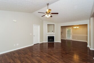 3135 Sweetbriar Dr in Villa Rica, GA - Building Photo - Building Photo