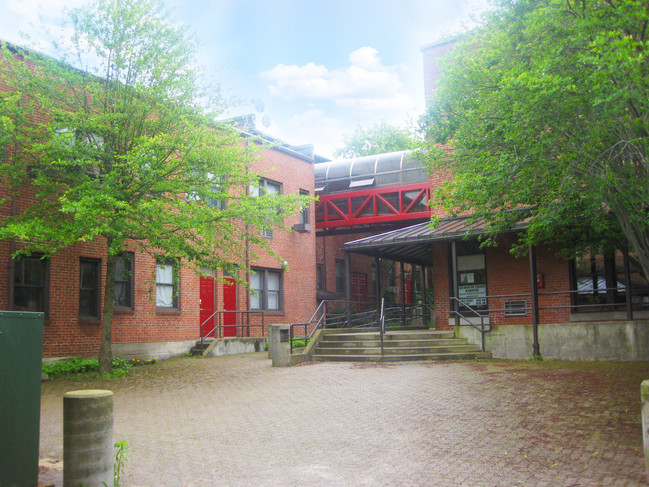 Joslin House Apartments in Webster, MA - Building Photo - Primary Photo