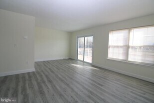 14 Starboard Ct in Dover, DE - Building Photo