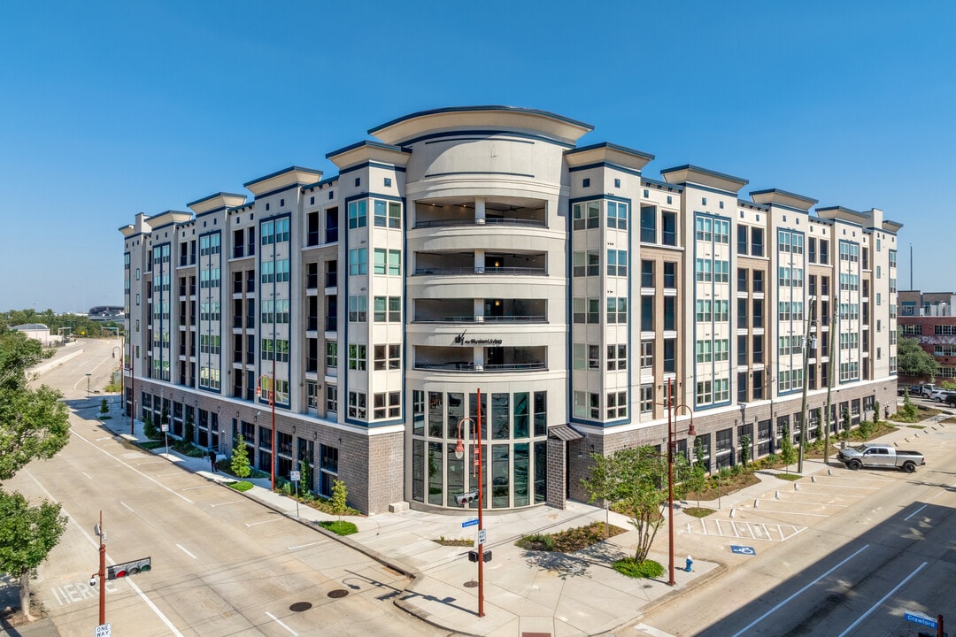 Ely at the Ballpark in Houston, TX - Building Photo