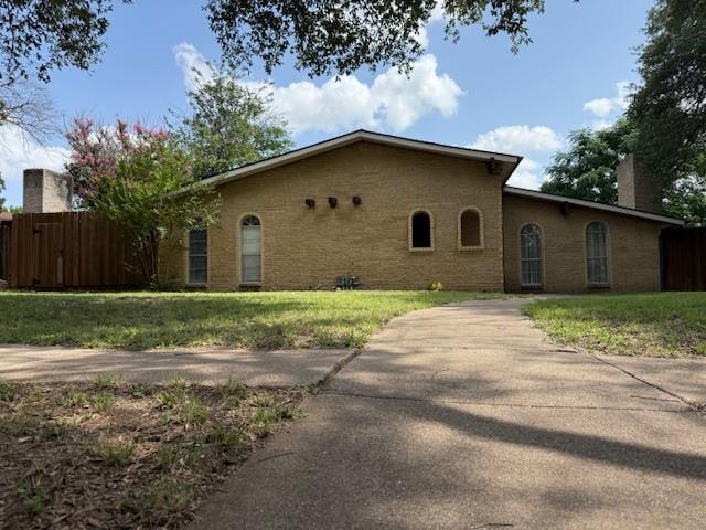 1436 Cross Bend Rd in Plano, TX - Building Photo