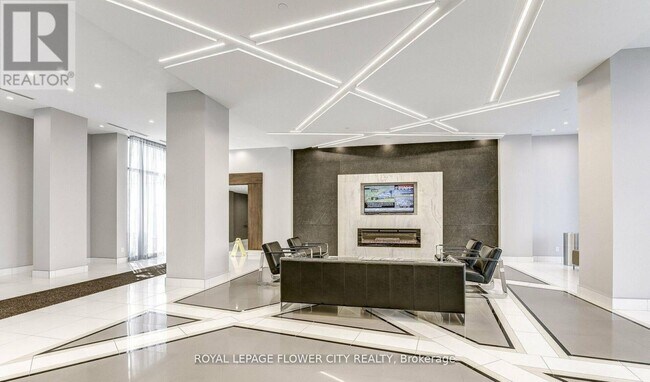 5033-5033 Four Springs Ave in Mississauga, ON - Building Photo - Building Photo
