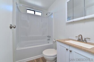 9388 Lightwave Ave in San Diego, CA - Building Photo - Building Photo