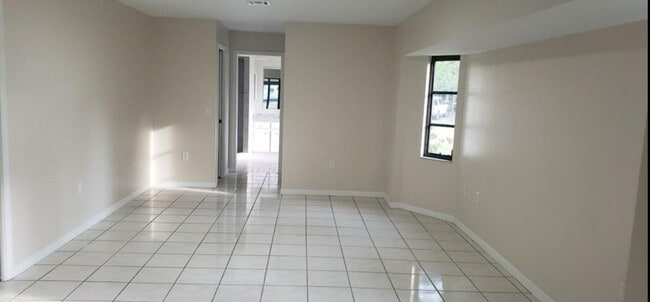 6192 Roberta Dr in Englewood, FL - Building Photo - Building Photo