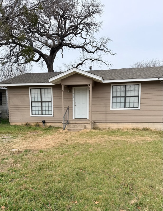 property at 414 W Ball St