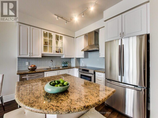 80-2980 Harrison Garden Blvd in Toronto, ON - Building Photo - Building Photo