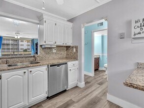 3600 NE 170th St in North Miami Beach, FL - Building Photo - Building Photo