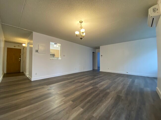 10259 Du Bois-De-Boulogne Av in Montréal, QC - Building Photo - Building Photo