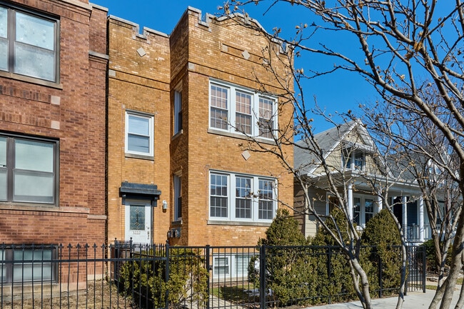 property at 3222 W Warner Ave