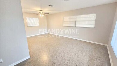 1508 W Hamilton Ave in Tampa, FL - Foto de edificio - Building Photo