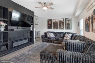 9301 Cedar Forest Dr in Fredericksburg, VA - Building Photo - Building Photo