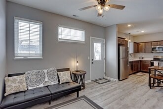 101 Willow Cascades Trl in Mankato, MN - Building Photo - Building Photo