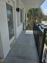 1045 SE 15th St, Unit 103 in Fort Lauderdale, FL - Building Photo - Building Photo