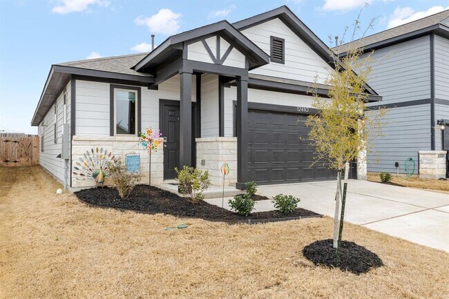 12410 Zenyatta Dr in Buda, TX - Building Photo - Building Photo