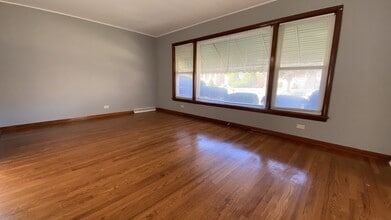 9225 S Euclid Ave in Chicago, IL - Building Photo - Building Photo