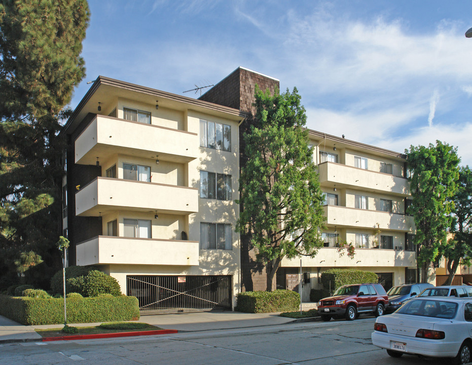 1000 S Wooster St in Los Angeles, CA - Building Photo