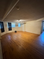 7355 S Kingston Ave in Chicago, IL - Building Photo