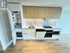 1100 Sheppard Ave W in Toronto, ON - Building Photo - Building Photo