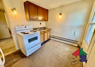 4 Weaver Ln in Winooski, VT - Building Photo - Building Photo