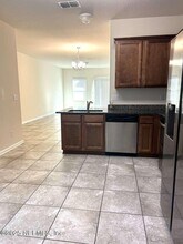 742 Servia Dr in Saint Johns, FL - Foto de edificio - Building Photo