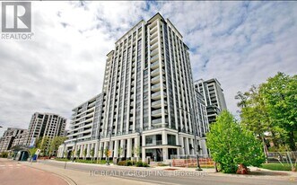 8 Cedarland Dr in Markham, ON - Building Photo