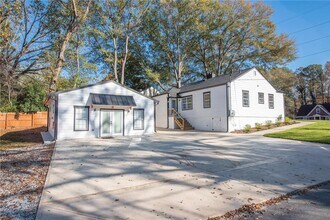 1810 Dresden Dr NE in Atlanta, GA - Building Photo - Building Photo