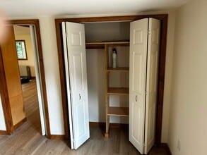 172 Pinkhams Cove Rd in Belgrade, ME - Foto de edificio - Building Photo