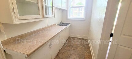 320 N Barcelona St in Pensacola, FL - Building Photo - Building Photo