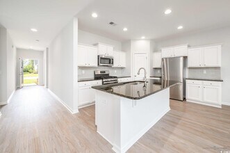 741 Tattlesbury Dr in Conway, SC - Building Photo - Building Photo