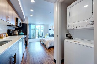 Mysa Apartments in Seattle, WA - Building Photo