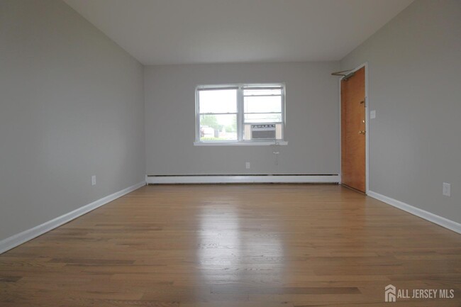 250 Penn Ave in Edison, NJ - Building Photo - Building Photo
