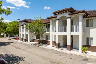 Palm West Apartments in Hialeah, FL - Building Photo - Building Photo