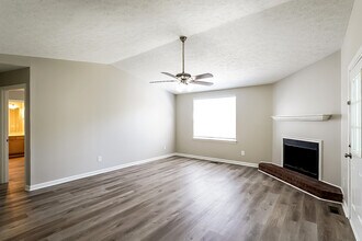 105 Bradford Cir in Hendersonville, TN - Building Photo - Building Photo