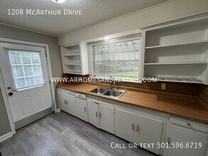 1208 McArthur Dr in Jacksonville, AR - Building Photo - Building Photo