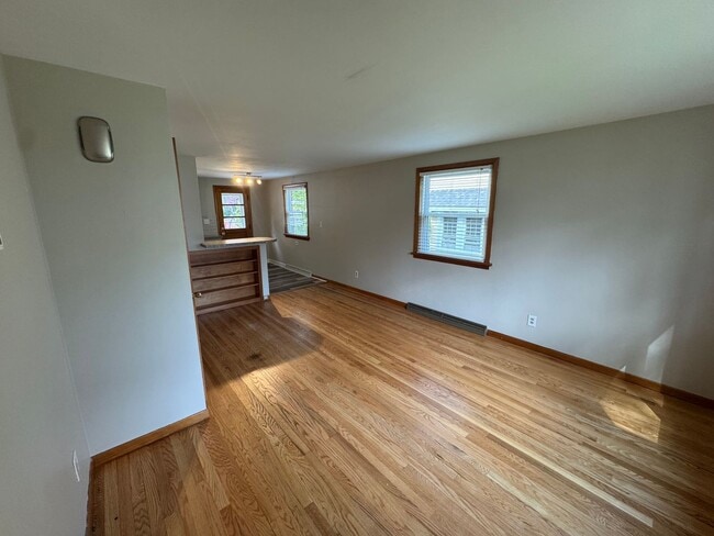 326 Elm Dr in Wooster, OH - Building Photo - Building Photo