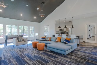 Slate Creek in Roseville, CA - Building Photo - Interior Photo
