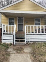 1628 E Grand Ave in Decatur, IL - Building Photo