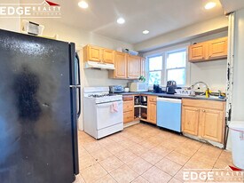 48 Pratt St in Boston, MA - Building Photo