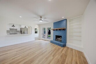 3435 Janlyn Ln in Farmers Branch, TX - Foto de edificio - Building Photo