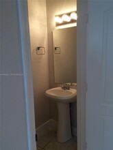 2201 Monroe St in Hollywood, FL - Building Photo - Building Photo