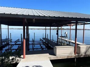 7109 Lake Village Ct in Granbury, TX - Building Photo - Building Photo